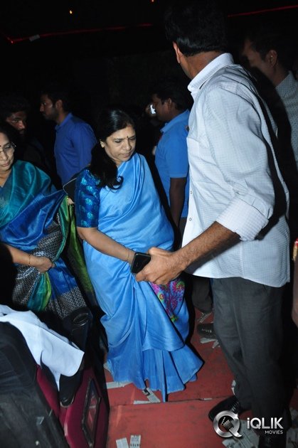 Celebs-at-Khaidi-No-150-Movie-Screening